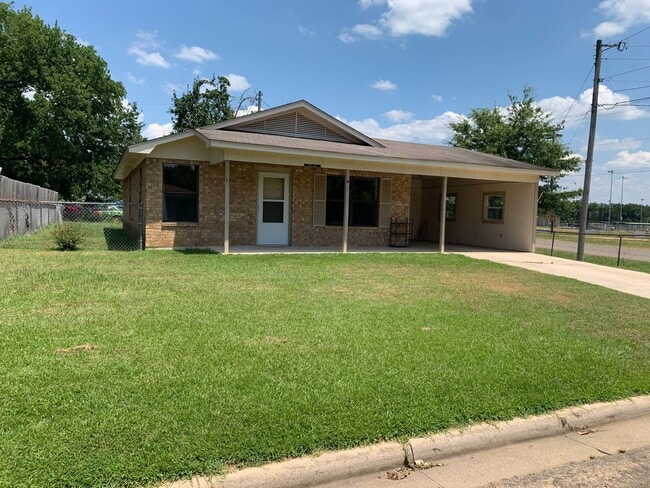property at 300 N Lee Dr