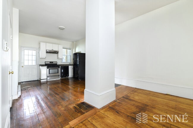 1099 Cambridge St, Unit 1 in Cambridge, MA - Building Photo - Building Photo