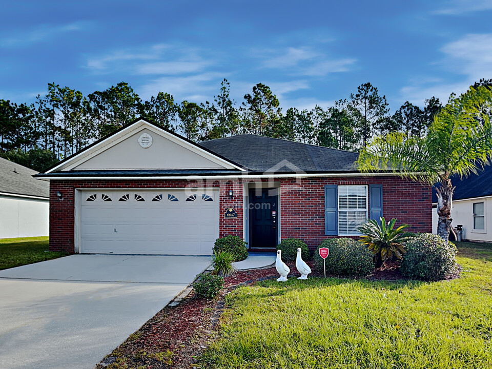 6647 Colby Hills Dr in Jacksonville, FL - Building Photo