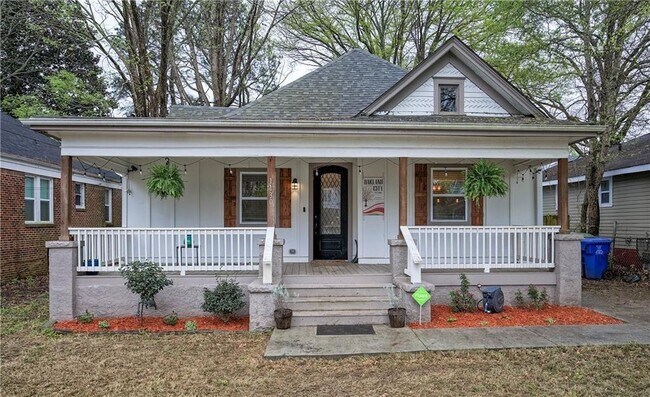 property at 1130 Larosa Terrace SW