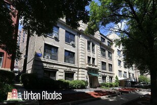 546 W Wellington Ave, Unit A02C in Chicago, IL - Building Photo