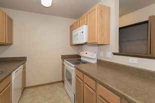 Stoney Hill Apartments in Casper, WY - Building Photo