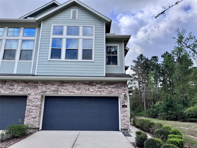 231 Moon Dance Ct in Conroe, TX - Building Photo - Building Photo