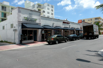 412 Ocean Dr in Miami Beach, FL - Foto de edificio - Building Photo