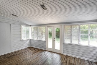 126 Pamellia Dr in Bellaire, TX - Building Photo - Building Photo