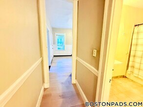 348 Faneuil St in Boston, MA - Foto de edificio - Building Photo