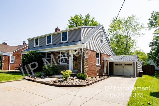 1313 Richmond Rd in Lyndhurst, OH - Building Photo - Building Photo