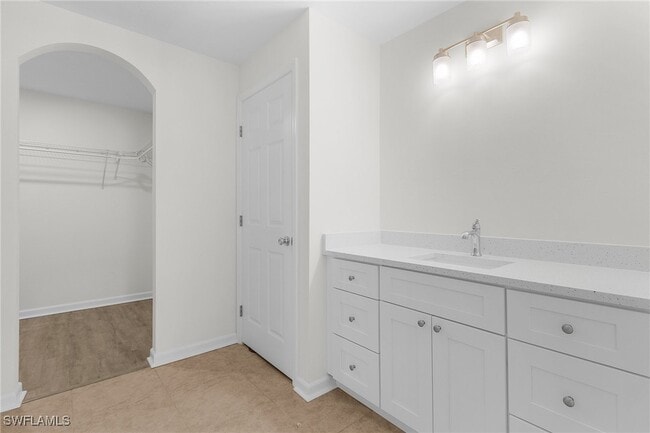 property at 390 Shadow Lakes Dr