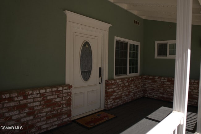 4865 Leeds St in Simi Valley, CA - Building Photo - Building Photo