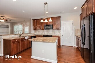 17636 Harbor Walk Drive in Cornelius, NC - Building Photo - Building Photo