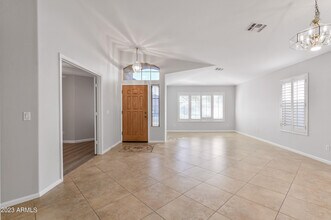 4728 E South Fork Dr in Phoenix, AZ - Building Photo - Building Photo
