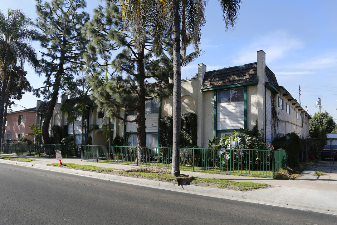 Magnolia Apartments in Long Beach, CA - Foto de edificio