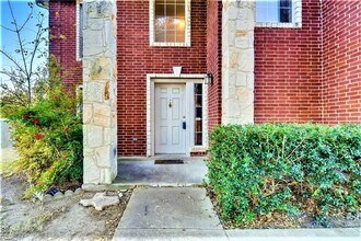 1301 Knippa Cove in Hutto, TX - Building Photo - Building Photo