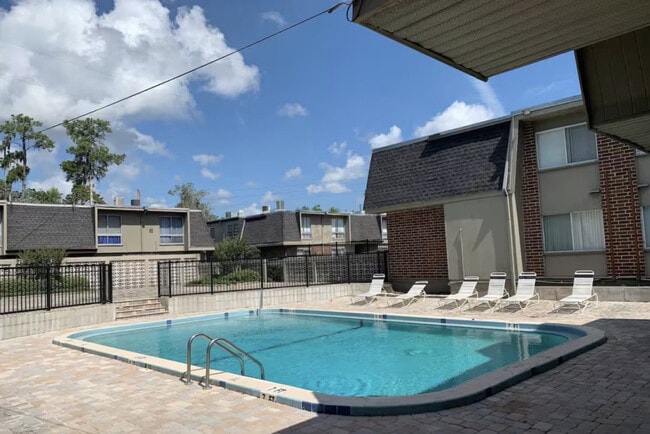 1700 SW 16th Ct in Gainesville, FL - Building Photo - Building Photo