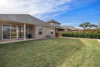 1000 Bear Track Loop in Georgetown, TX - Building Photo - Building Photo