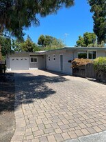 9 Roosevelt Cir in Palo Alto, CA - Building Photo
