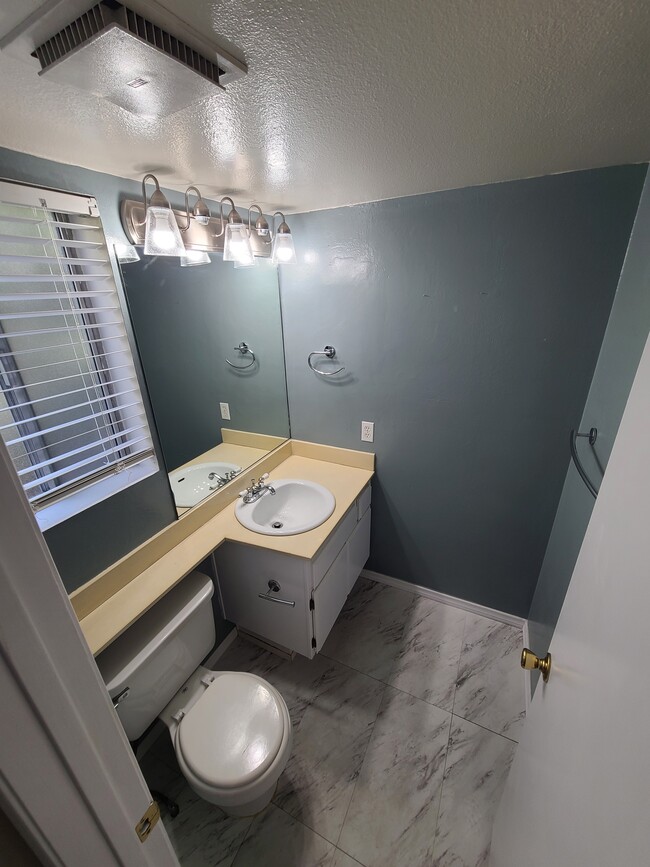 3954 60th St, Unit 90 in San Diego, CA - Building Photo - Building Photo