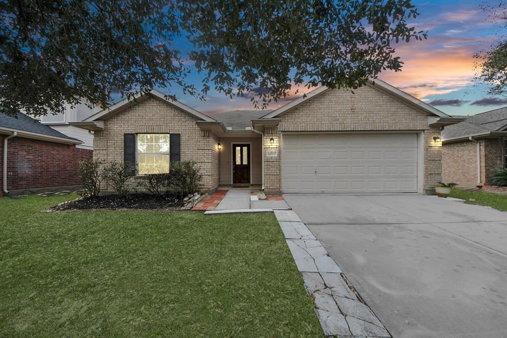 14707 Country Rose Ln in Cypress, TX - Building Photo