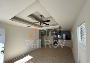 3007 Linda Vista St in Edinburg, TX - Building Photo - Building Photo