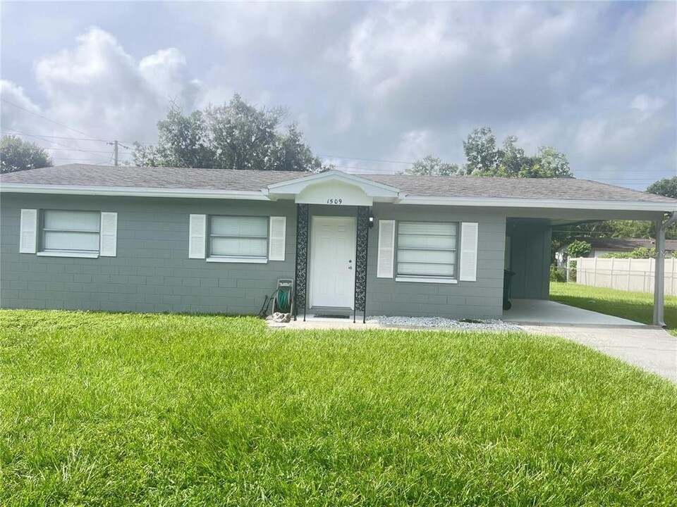 1509 Phyllis St in Lakeland, FL - Building Photo