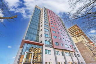 Aura 240 in East Orange, NJ - Foto de edificio - Building Photo