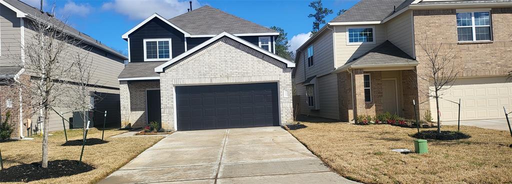 2393 Tavo Trails Dr in Conroe, TX - Building Photo