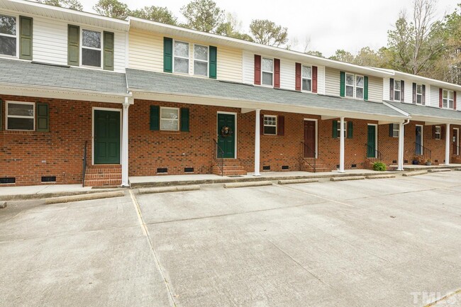 281 Marshbanks St, Unit 8 in Lillington, NC - Building Photo - Building Photo