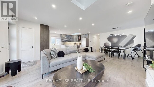 property at 22 Gladsmore Crescent