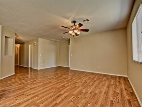 2040 S 72nd Ln in Phoenix, AZ - Building Photo - Building Photo