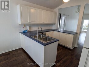 36 Westwinds Pl in Ottawa, ON - Building Photo - Building Photo