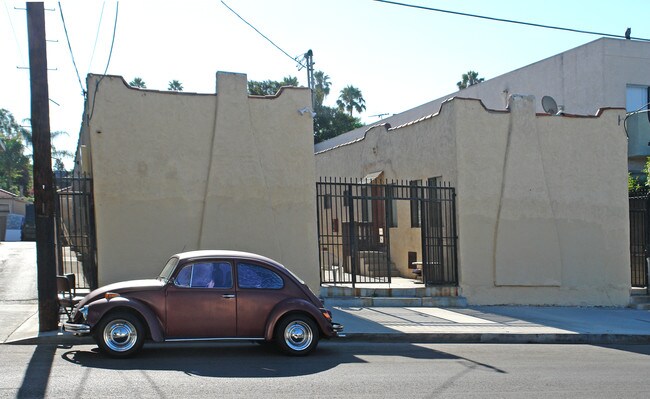 5060 Argus Dr in Los Angeles, CA - Foto de edificio - Building Photo