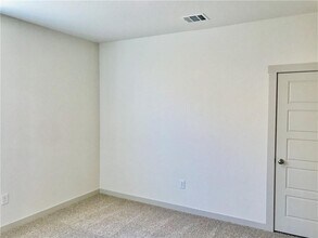14204 Mcarthur Dr in Manor, TX - Building Photo - Building Photo