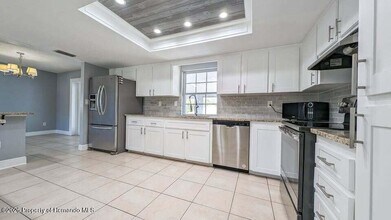 122 Galiano Ct in Spring Hill, FL - Building Photo - Building Photo