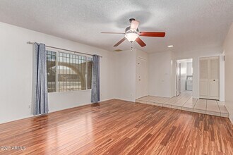 5528 W Calavar Rd in Glendale, AZ - Building Photo - Building Photo