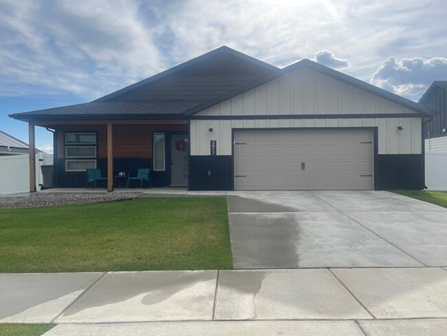 property at 2817 Ashley Ave