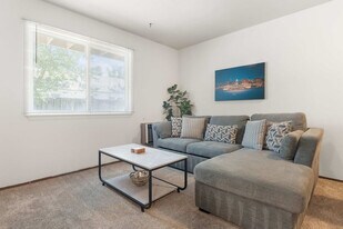 2601 University Ave in Madison, WI - Building Photo