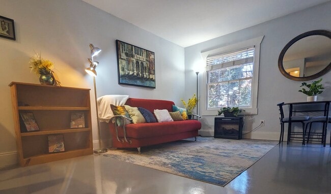 636 Chipley Ave, Unit 5