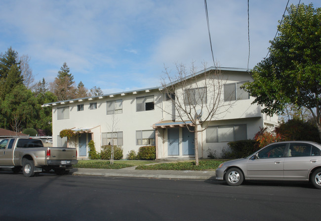 2434 Rock St in Mountain View, CA - Foto de edificio - Building Photo