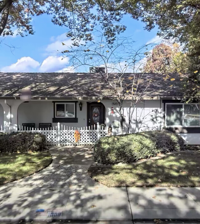 property at 1005 Noarco Dr