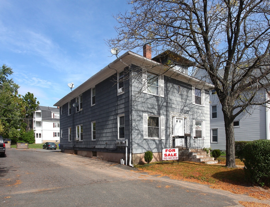 90-96 Park Rd in West Hartford, CT - Building Photo