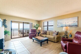 545 Garfield Ave in Cocoa Beach, FL - Building Photo - Building Photo