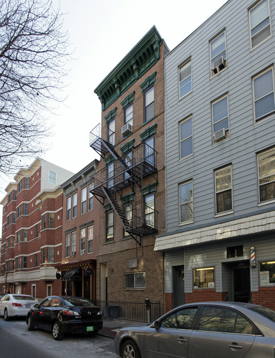 361 1st St in Hoboken, NJ - Foto de edificio