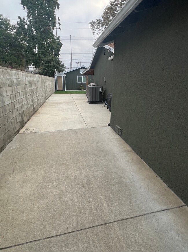 4862 N Mangrove Ave in Covina, CA - Building Photo - Building Photo