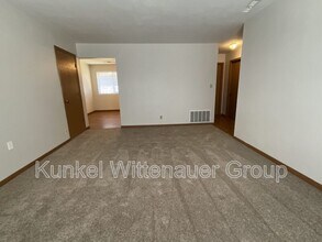 1705 Jamestown Rd in Swansea, IL - Building Photo - Building Photo