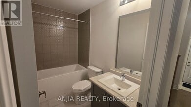 2908 Whites Rd in Pickering, ON - Building Photo - Building Photo