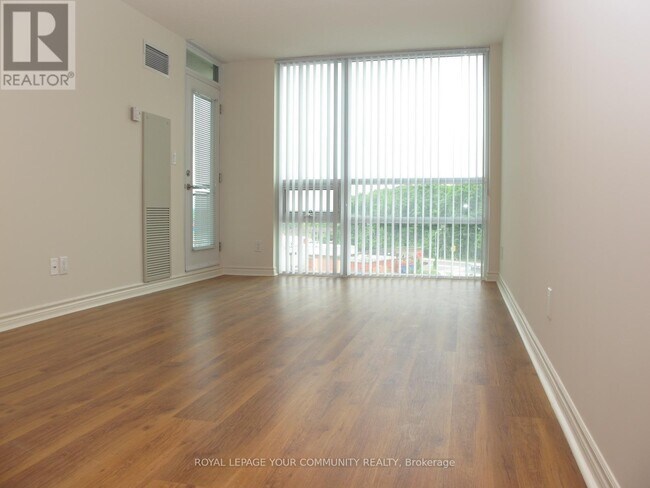 88 Grangeway Ave in Toronto, ON - Building Photo - Building Photo