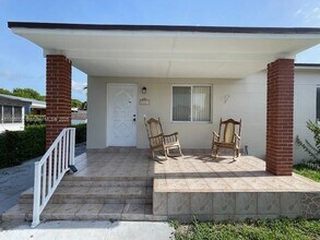 3641 NW 4th St in Miami, FL - Building Photo - Building Photo