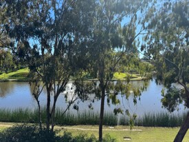 514 Calle Montecito in Oceanside, CA - Building Photo