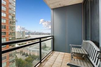 389 Washington St in Jersey City, NJ - Foto de edificio - Building Photo