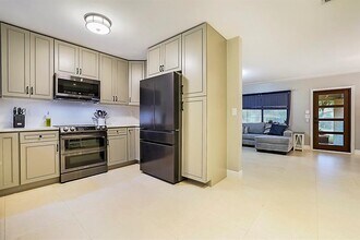 1701 SW 32nd Ct in Fort Lauderdale, FL - Building Photo - Building Photo
